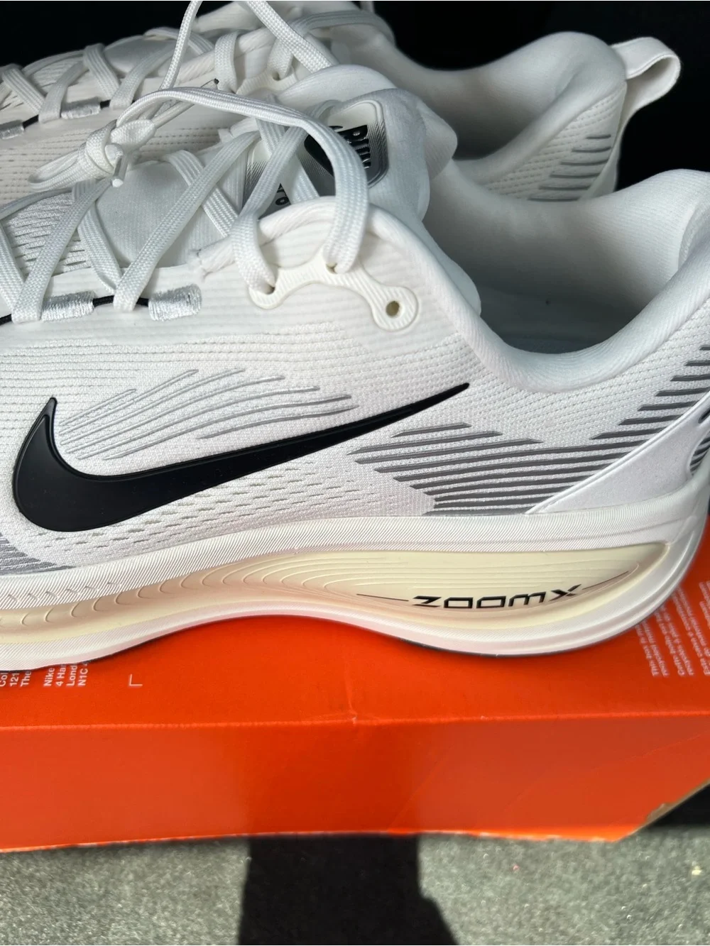 Nike Vomero 18 Summit White Coconut Milk HM6803-101 New Authentic Size 14M NIB!
